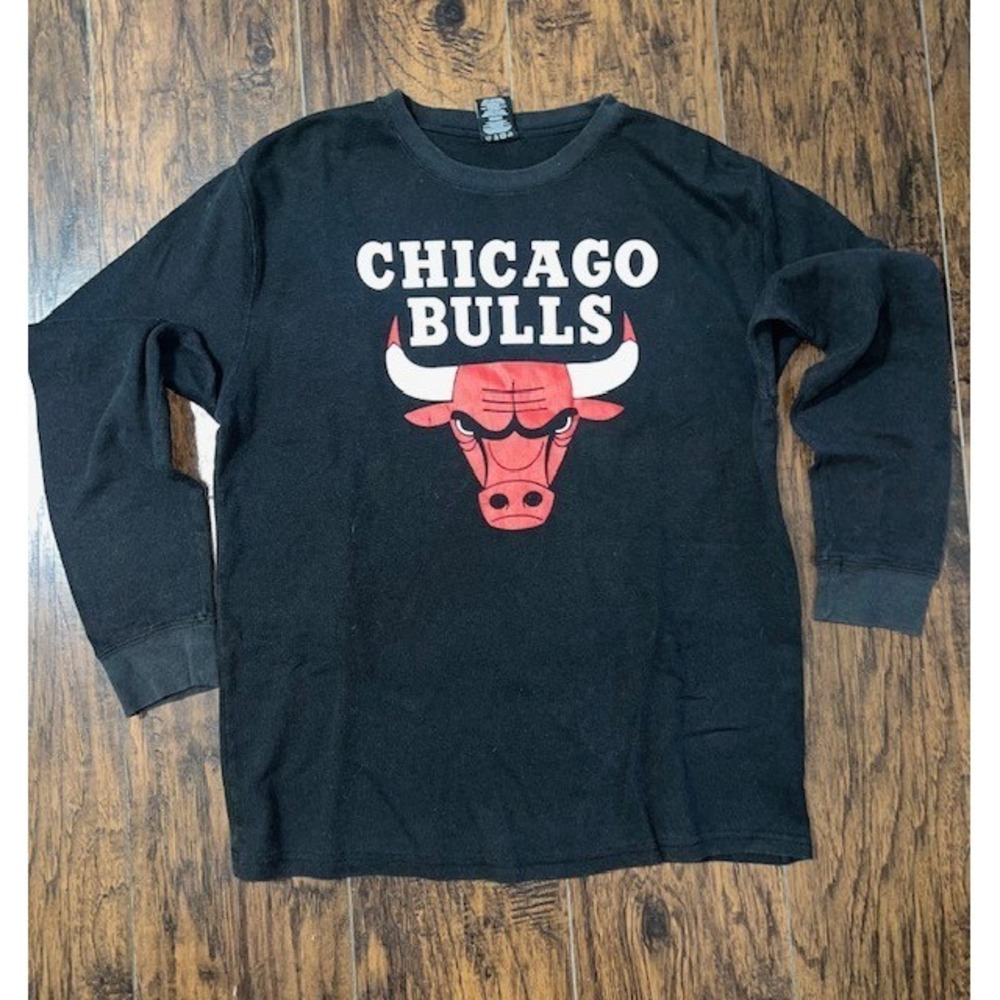 Chicago bulls‎ black crewneck sweatshirt XL NBA brand Used Good condition